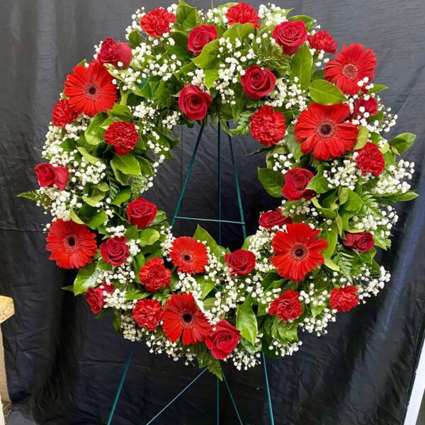 Radiant Red Wreath